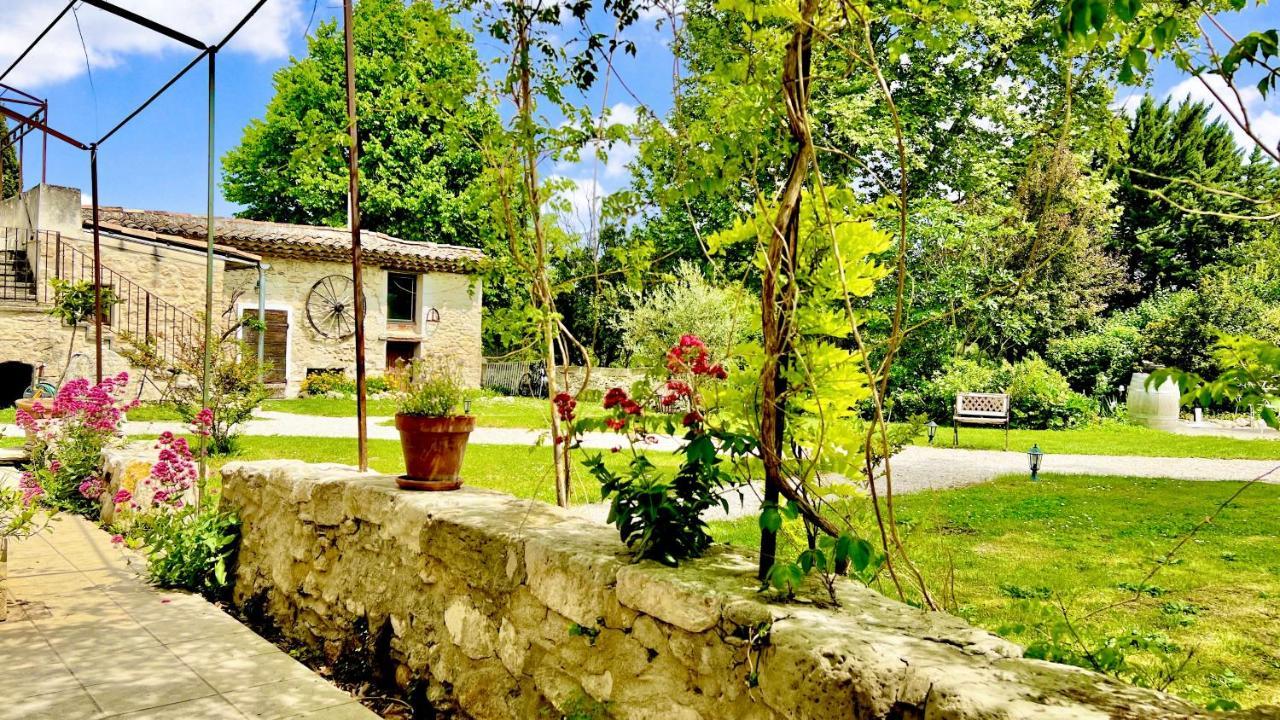 Domaine De La Brave Acomodação com café da manhã Pernes-les-Fontaines Exterior foto